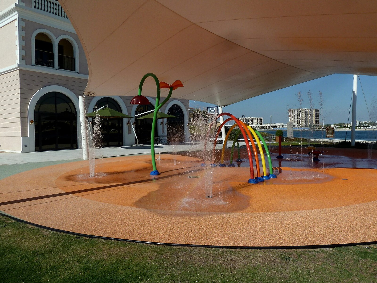 The Ritz-Carlton Abu Dhabi, Grand Canal - 1