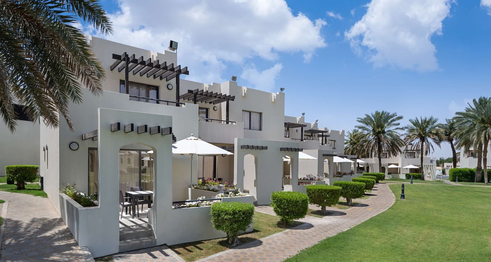 Radisson Blu Hotel & Resort Al Ain - 1