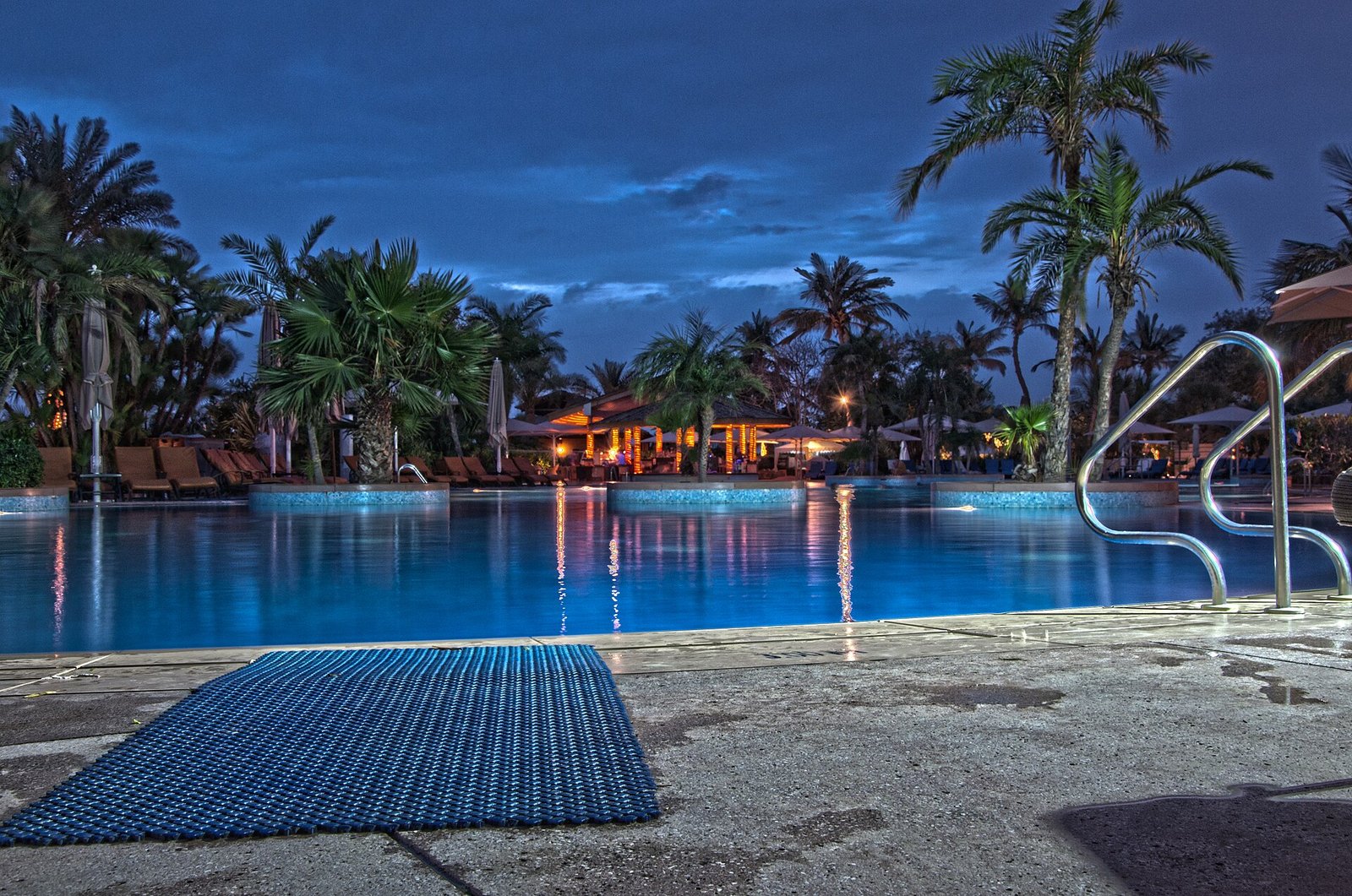 Jumeirah Beach Hotel - 1